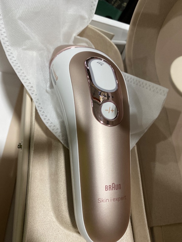 Photo 1 of Braun Smart IPL, Skin i·Expert Pro 7, VOGUE's Best Hair Removal Device, IPL Hair Removal for Women and Men, Permanent Laser Hair Reduction At-Home, World's 1st Smart App, 4 Heads, IPL7387