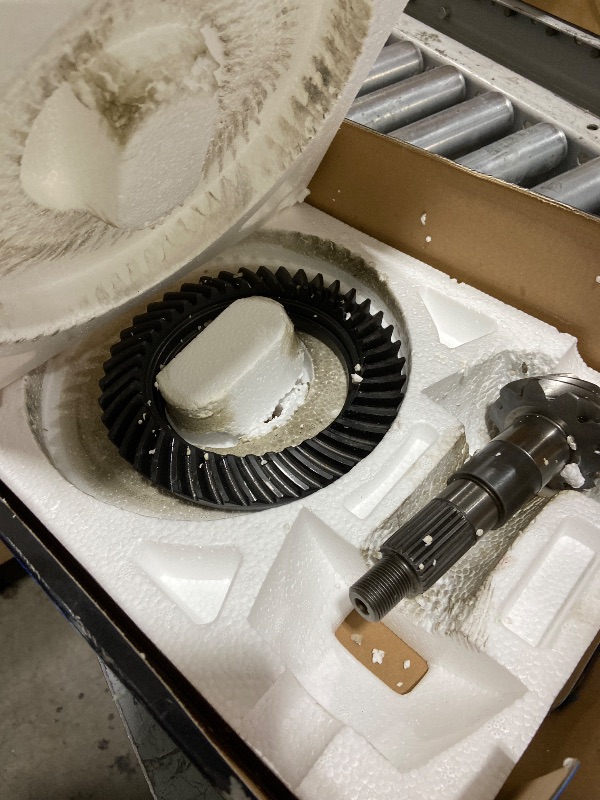 Photo 1 of Motive Gear D30-410F Diffrential Ring & Pinion Set, Dana 30 Reverse, 4.10 Ratio, 26-Spline, 10-Bolt, 8620 Steel, Compatible with Jeep Cherokee, Comanche, Grand Wagoneer, Wagoneer, Wrangler -1984-20011072040632
LPNPMGQ3583037