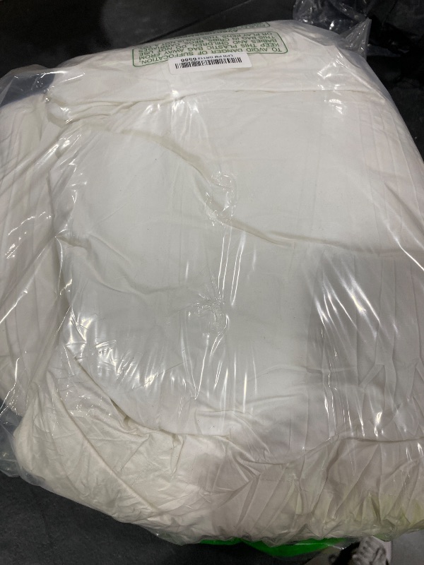 Photo 1 of DWR Luxury Feather Down Fiber Comforter King Size, Ultra-Soft Cotton-Blend Fabric, 750 FP Light Weight for Hot Sleepers/Warm Weather Hotel Style Duvet Insert with Ties (106"x90", White)