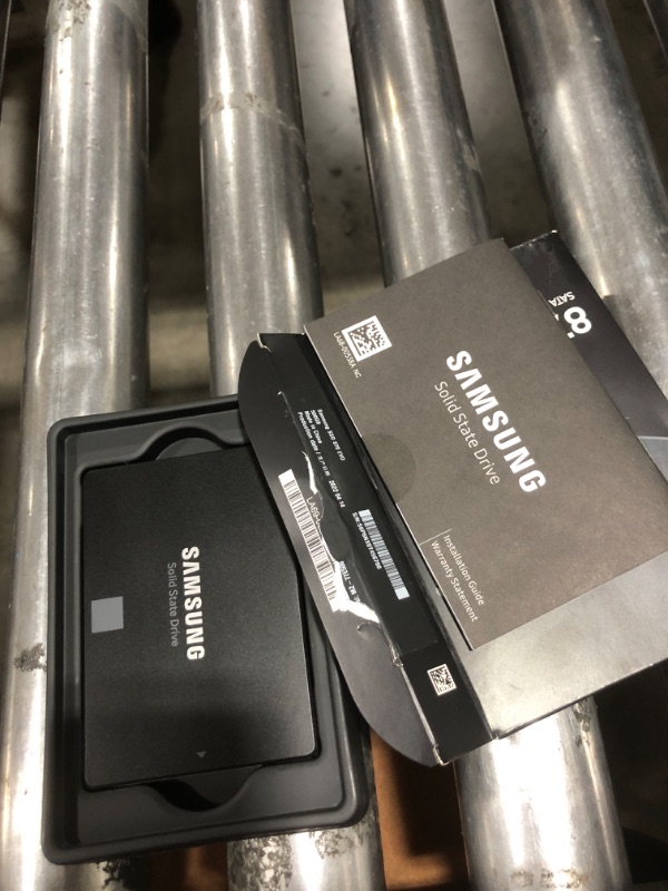 Photo 1 of Samsung 970 EVO Plus SSD 500GB - M.2 NVMe Interface Internal Solid State Drive with V-NAND Technology (MZ-V7S500B/AM)