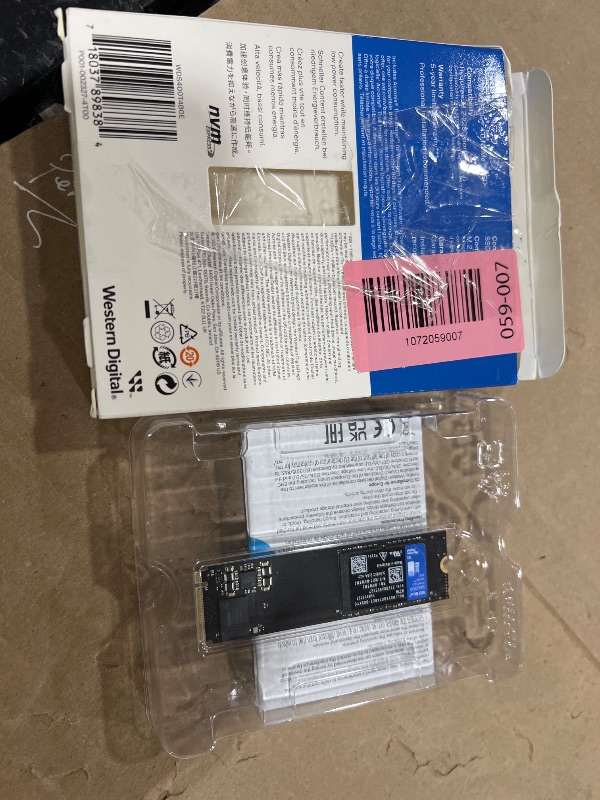 Photo 1 of Western Digital 4TB WD Blue SN5000 NVMe Internal Solid State Drive SSD - PCIe Gen 4.0, M.2 2280, Up to 5,500 MB/s - WDS400T4B0E [New Generation]