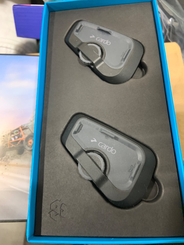 Photo 1 of Cardo Systems FREECOM 4X Motorcycle 4-Way Helmet Bluetooth Communication System Headset Intercom, Universal Bluetooth Connectivity, Waterproof, 40mm Speakers - Dual Pack