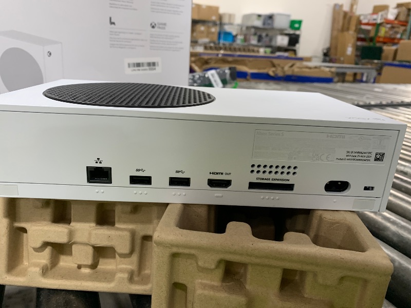 Photo 1 of Xbox Series S - All Digital Gaming Console - 512GB SSD - Includes Wireless Controller - 120FPS (Renewed Premium)