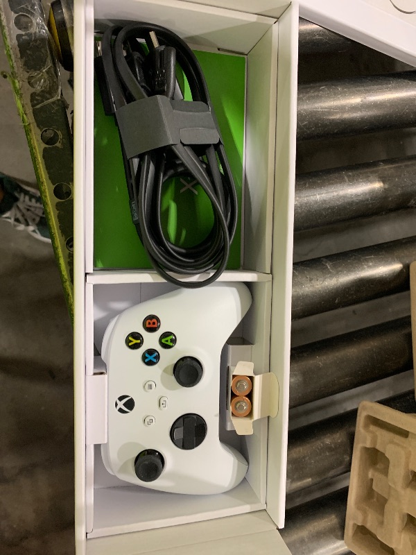 Photo 1 of Xbox Series S - All Digital Gaming Console - 512GB SSD - Includes Wireless Controller - 120FPS (Renewed Premium)