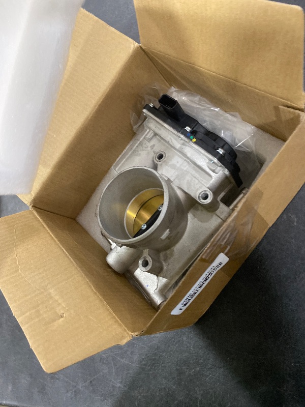 Photo 1 of Electronic Throttle Body Compatible with Mazda 3 L4 2L 2006-13/2.3L 2013, for Mazda 5 2.3L 2008-2010, for L3R4-13-640 125001390