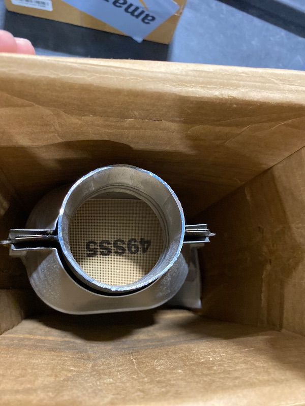 Photo 1 of Walker Ultra EPA 93238 Universal Catalytic Converter 2.5" Inlet (ID) 2.5" Outlet (ID) for Ford F-150