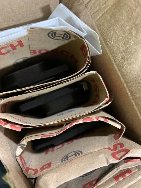 Photo 1 of BOSCH BC1113 QuietCast Premium Ceramic Disc Brake Pad Set - Compatible with Select Lexus GS300, GS350, GS430, GS450h, GS460, IS250, IS350; REAR