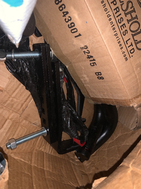 Photo 1 of    Incomplete item, parts only***
VEVOR Weight Distribution Hitch, 12000 lbs Max Towing & 1200 lbs Max Tongue, Weight Distributing Hitches Kit with Sway Control Includes 2 in Shank & 2-5/16 in Ball, Load Leveling Hitch for Trailers