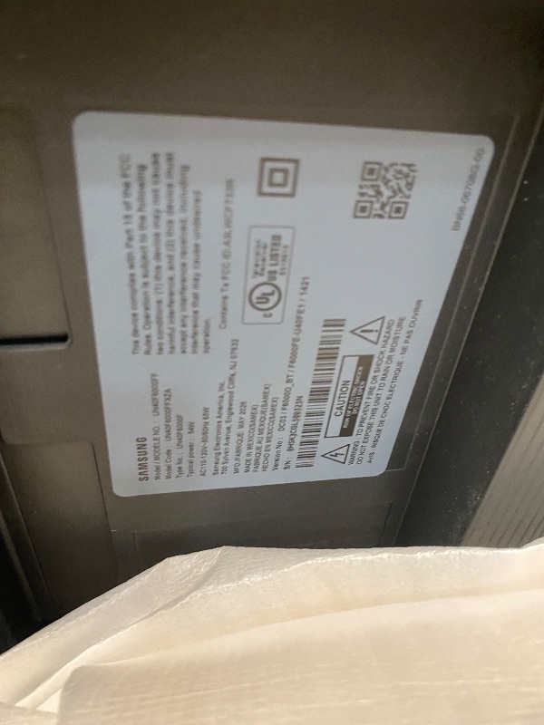 Photo 1 of ***DAMAGE TO THE SCREEN, PARTS ONLY*** SAMSUNG 40-Inch Class Full HD F6000 Smart TV (2025 Model) HDR, Object Tracking Sound Lite, Knox Security, One UI Tizen, Smart TV