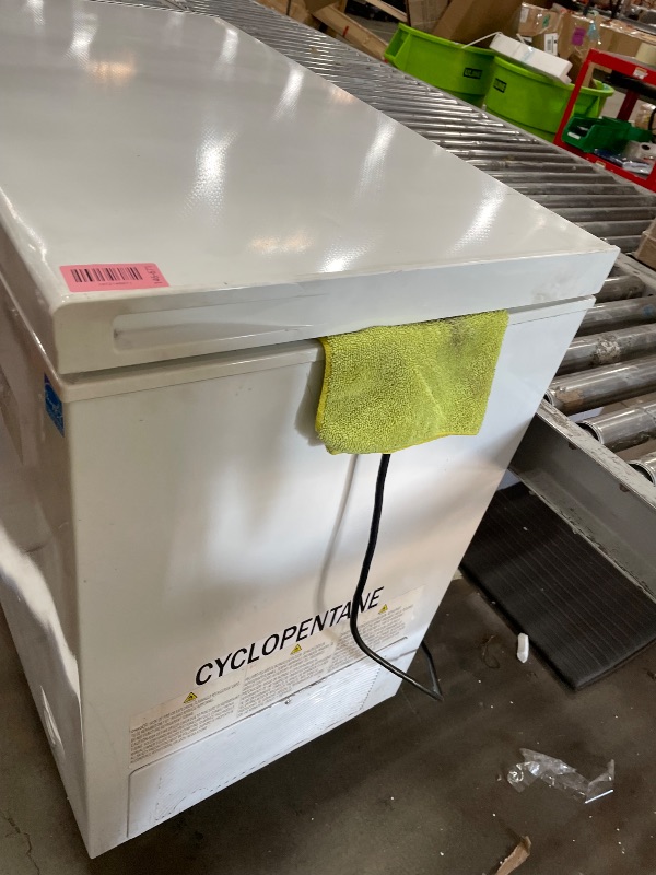 Photo 1 of ***DAMAGES SHOWN IN PHOTO*** Hisense 6.9 Cu ft Chest Freezer- White