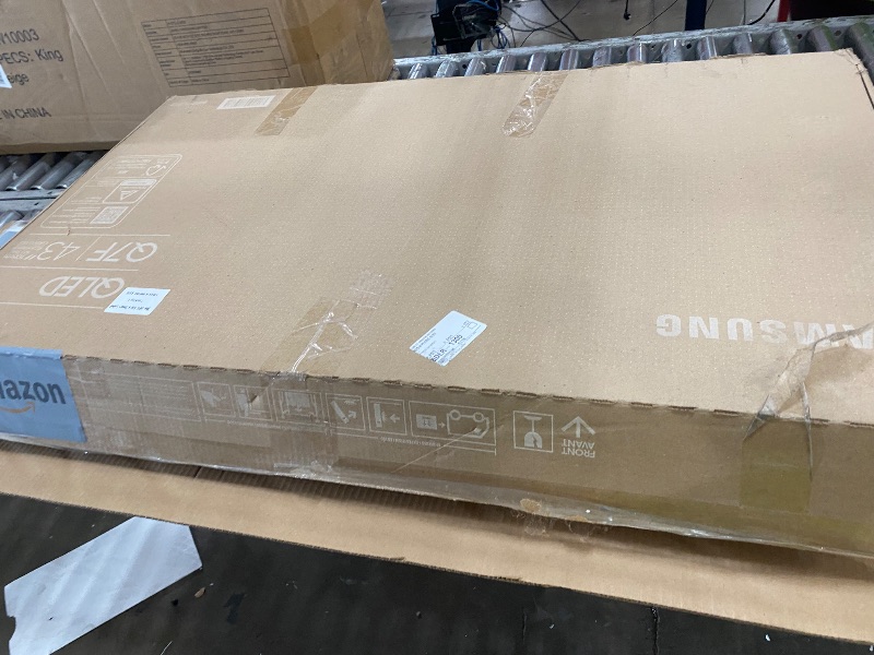 Photo 1 of ***DAMAGED, PARTS ONLY NOT FUNCTIONAL*** Samsung 43-Inch Class QLED Q7F Series Samsung Vision AI Smart TV (2025 Model, 43Q7F) Quantum HDR, Object Tracking Sound Lite, Q4 AI Gen1 Processor, 4K upscaling, Gaming Hub, Alexa Built-in