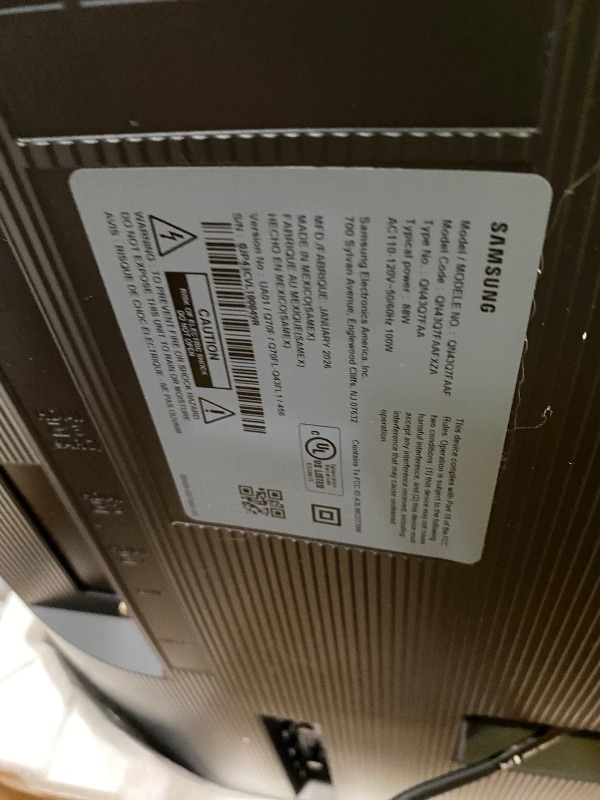 Photo 1 of ***DAMAGED, PARTS ONLY NOT FUNCTIONAL*** Samsung 43-Inch Class QLED Q7F Series Samsung Vision AI Smart TV (2025 Model, 43Q7F) Quantum HDR, Object Tracking Sound Lite, Q4 AI Gen1 Processor, 4K upscaling, Gaming Hub, Alexa Built-in