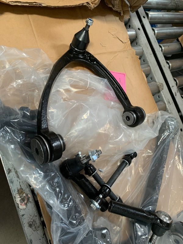 Photo 1 of **MISSING PIECES**  UNITHUB Front Upper and Lower Control Arm with Ball Joint Kit Compatible for Avalanche Silverado Tahoe Sierra Escalade 2007-2014 K80669 K80670 K620888 K620889 K700432 ES800223 Left and Right 8pcs