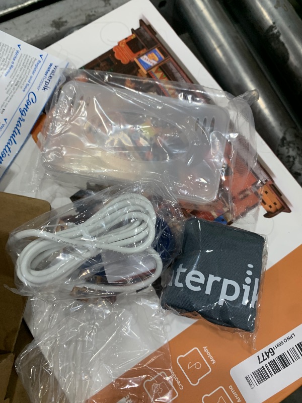 Photo 1 of ***USED , PARTS ONLY ** Waterpik Cordless Advanced 2.0 Water Flosser For Teeth, Gums, Braces, Dental Care With Travel Bag and 4 Tips, ADA Accepted, Rechargeable, Portable, and Waterproof, Blue WP-583, Packaging May Vary