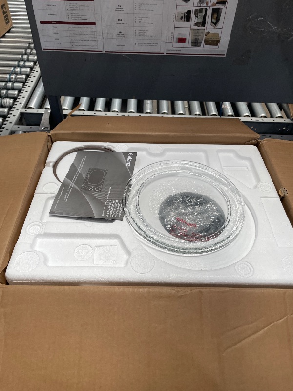 Photo 1 of ***FOR PARTS***
Galanz GLCMKA07BKR-07 Microwave Oven, LED Lighting, Pull Handle Design, Child Lock, Retro Black, 0.7 cu ft