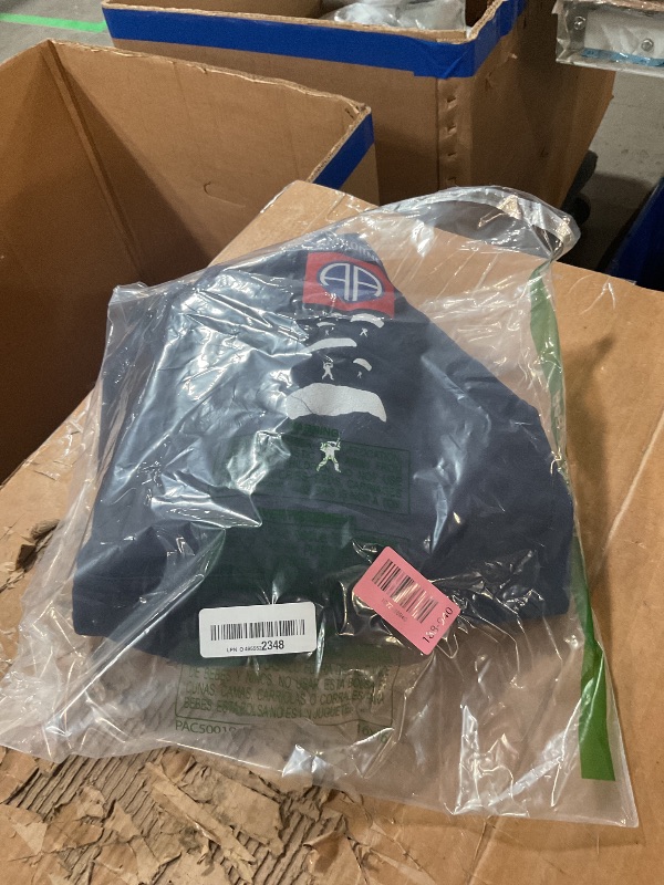 View 2 of * navy blue *
US Army 82nd AIRBORNE Shirt - Veteran Day Gift Pullover Hoodie Size large