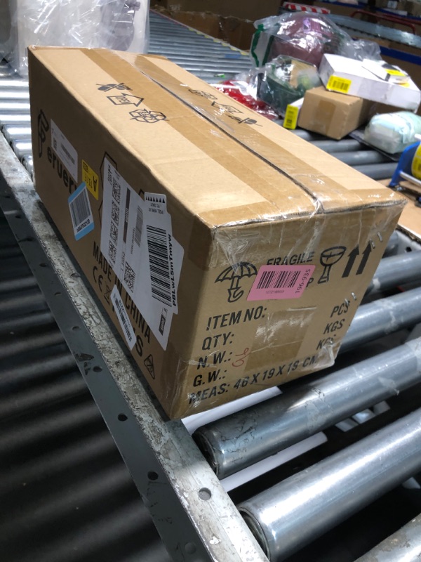 Photo 1 of ***FACTORY SEALED***FERUERW Hexagon Garage Lights, High Brightness 168W 6500K 18480Lumens Honeycomb Hexagon Led Garage Light 5 Grid for Garage, Auto Beauty Shop, Car Detailing Shop, Workshop