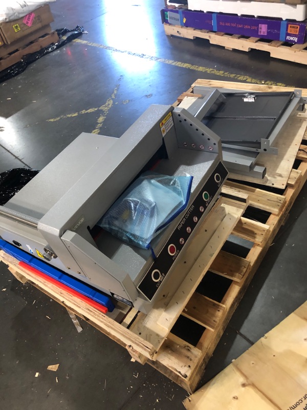 Photo 1 of ***MISSING PARTS, UNTESTED***
VEVOR Electric Paper Cutter, Heavy Duty Metal Paper Cutter Machine, 17.72 inch Cutting Width, 1.57 inch Cutting Thickness, Electric Guillotine Trimmer with Infrared Function and Spare Blade