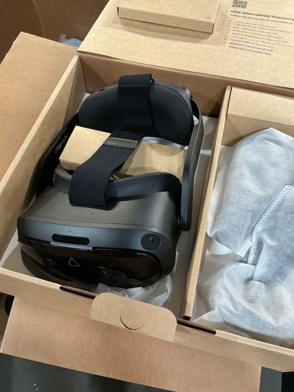 Photo 1 of ***PARTS ONLY. MIISING POWER BUTTON***
HTC Vive Focus Vision Wired Bundle — XR Headset with DisplayPort PC VR Streaming Kit