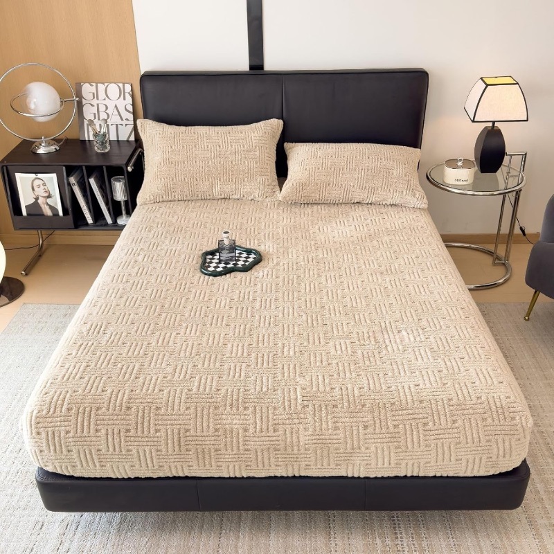 Photo 1 of ***STOCK IMAGE FOR REFERENCE***
flannel fitted sheet