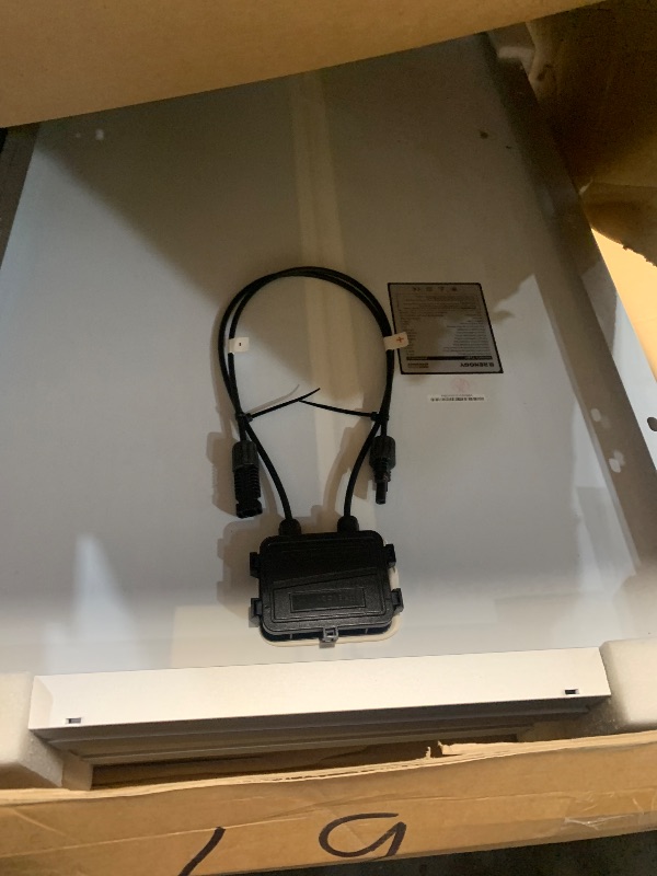 Photo 1 of ?New Version? Renogy Premium 400 Watt 12 Volt Solar Kit 4 Pcs 100W Panel+40A MPPT Charge Controller+ Bluetooth Module Fuse+ Mounting Z Brackets+Adaptor Kit +Tray Cables Set for RV Cabin and More