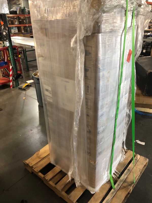 Photo 1 of ***FACTORY SEALED***
Velieta Commercial Beverage Refrigerator, 24.5 Inch 15 Cu. Ft. Drink Fridge, Display Refrigerator with Glass Door, Commercial Display Fridge with 4 Adjustable Shelves, for Shops, Restaurants, Bars