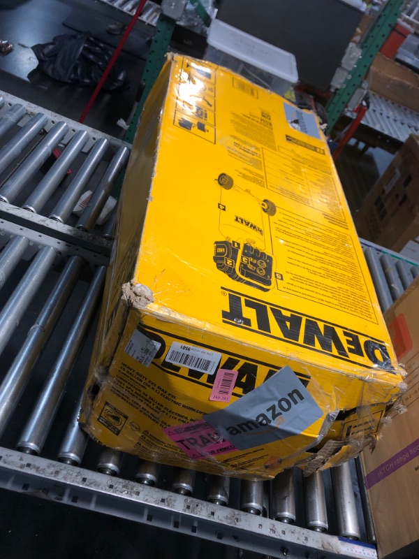 Photo 1 of (DAMAGED HOUSING/ FOR PARTS SOLD)
DEWALT Vertical Portable Compressor, 1.9 Hp 200 Psi Oil Free High Pressure Low Noise (D55168)