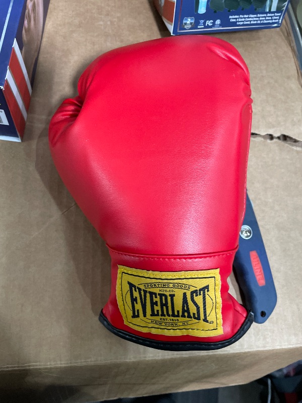 Photo 1 of 1 boxing glove
