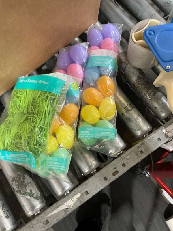 Photo 1 of 1.5 inch easter eggs With grass