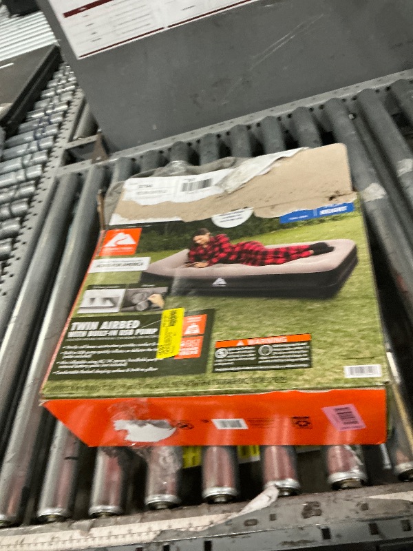 Photo 1 of ***PARTS ONLY *** AIR MATTRESS TWIN SIZE