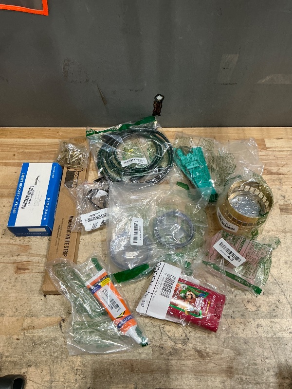 Photo 1 of ** 10 assorted misc items 