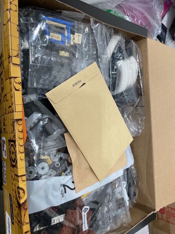 Photo 1 of *****READ NOTES BEFORE BIDDING, THIS ITEM MUST BE RETURNED IN SAME CONDITION FOR REFUND AND WILL BE REJECTED IF BAGS HAVE BEEN OPENED.*****

LEGO Icons Ford Model T Building Set for Adults - Collectible Kit with Detailed Features for Bedroom, Home Office 