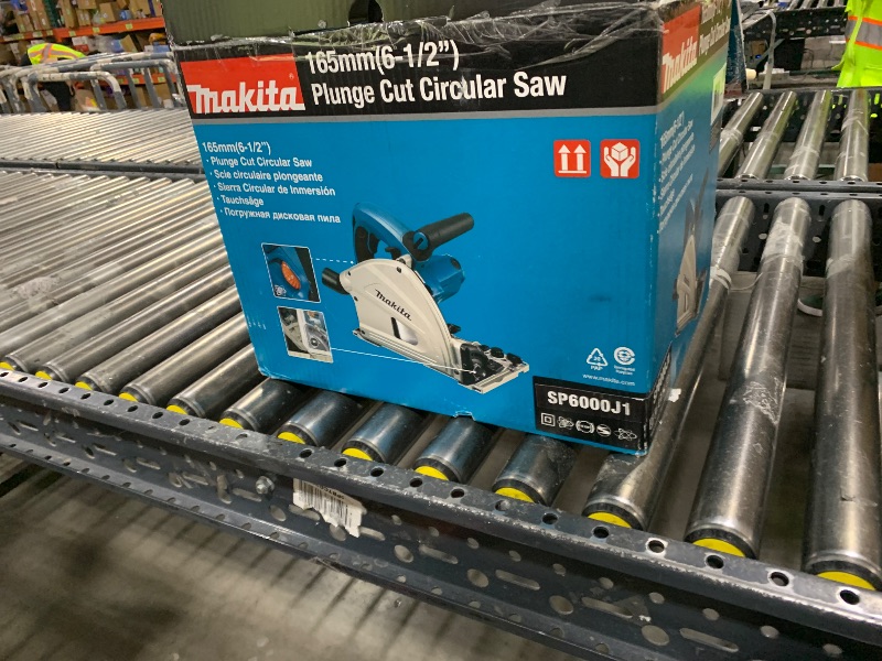 Photo 1 of Makita SP6000J1 6-1/2" Plunge Circular Saw Kit, with Stackable Tool case and 55" Guide Rail, Blue