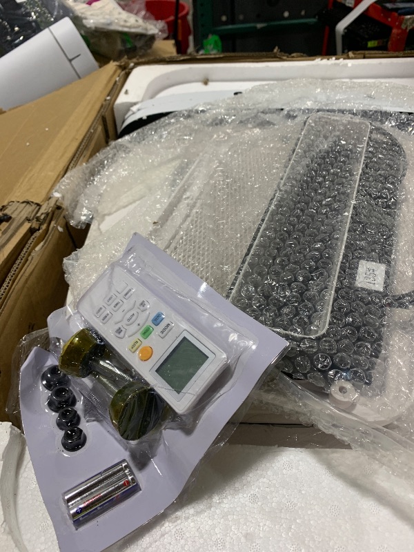 Photo 1 of VEVOR Truck Air Conditioner, 12V 10000 BTU RV Rooftop AC Unit, 350 m³/h Airflow Cab Air Conditioner with Copper Evaporator, Quiet A/C Unit Fast Cooling for Semi Truck Trailer Motorhome Tractor Caravan
