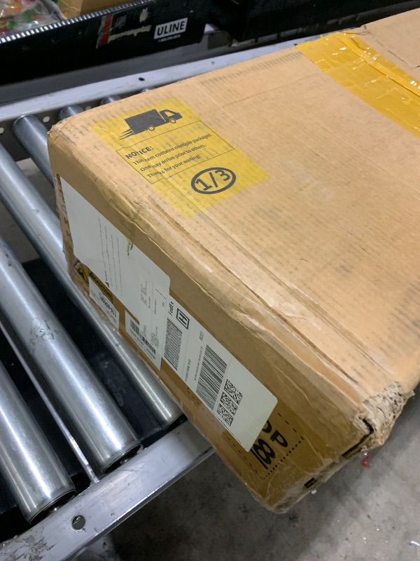 Photo 1 of CANOPY SET UP 
SIZE UNKOWN 
PARTIAL SET 
CARTON 1/3 