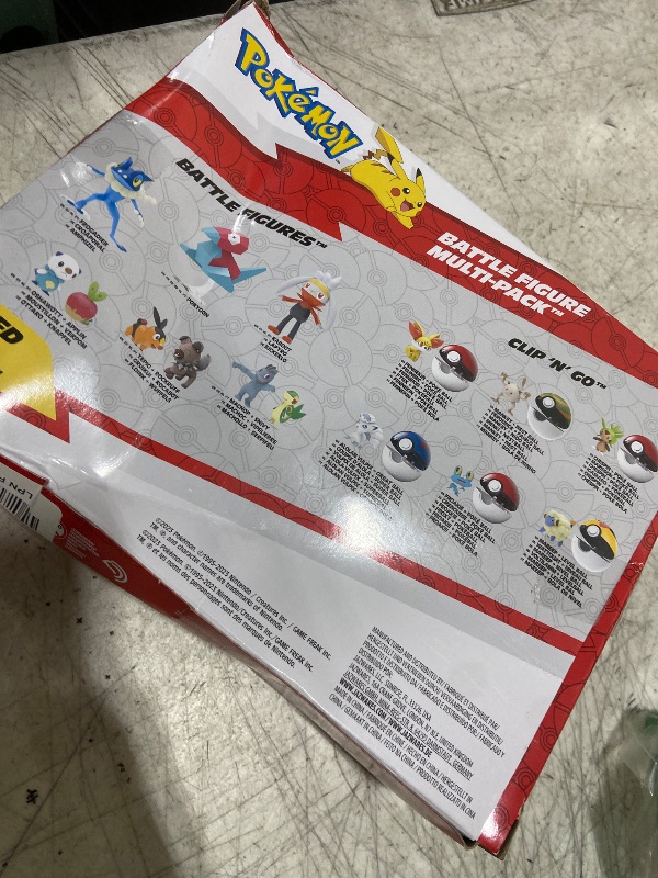 Photo 1 of Pokémon Battle Figure 8 Pack - Six 2-Inch and Two 3-Inch Battle Figures Including Pikachu - Amazon Exclusive