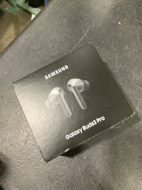 Photo 1 of Samsung Galaxy Buds 3 Pro AI True Wireless Bluetooth Earbuds, Noise Cancelling, Sound Optimization, Redesigned Comfort Fit, Silver [US Version, Amazon Exclusive, 2Yr Warranty]