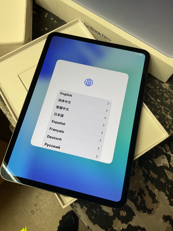 Photo 1 of Apple iPad Pro 11-inch (M5): Ultra Retina XDR Display, 256GB, Landscape 12MP Front Camera/12MP Back Camera, LiDAR Scanner, Wi-Fi 7 with Apple N1, Face ID, All-Day Battery Life — Space Black