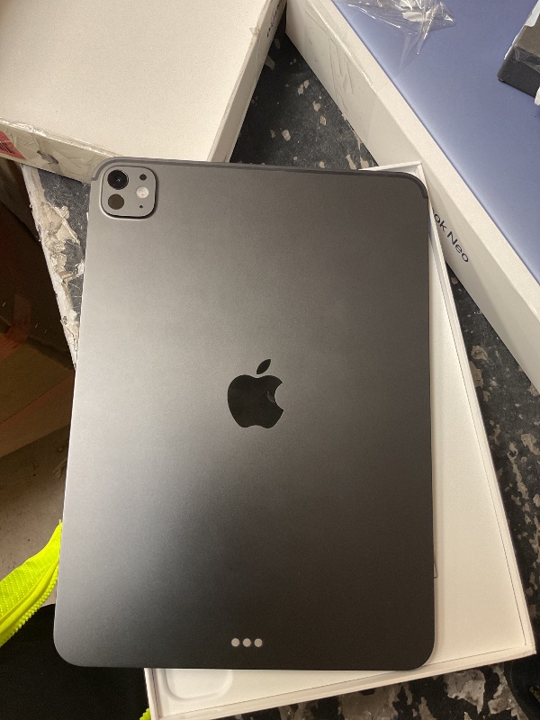 Photo 1 of Apple iPad Pro 11-inch (M5): Ultra Retina XDR Display, 256GB, Landscape 12MP Front Camera/12MP Back Camera, LiDAR Scanner, Wi-Fi 7 with Apple N1, Face ID, All-Day Battery Life — Space Black