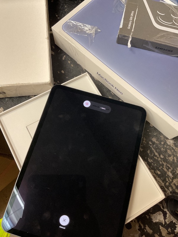 Photo 1 of Apple iPad Pro 11-inch (M5): Ultra Retina XDR Display, 256GB, Landscape 12MP Front Camera/12MP Back Camera, LiDAR Scanner, Wi-Fi 7 with Apple N1, Face ID, All-Day Battery Life — Space Black