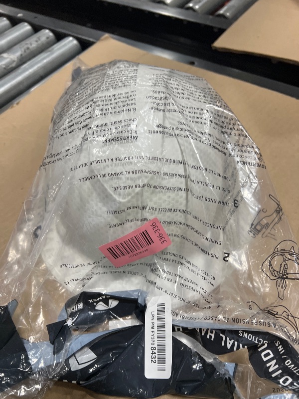 Photo 1 of Pyramex Ridgeline Full Brim Hard Hat 4 Point Ratchet Matte White Graphite Pattern
