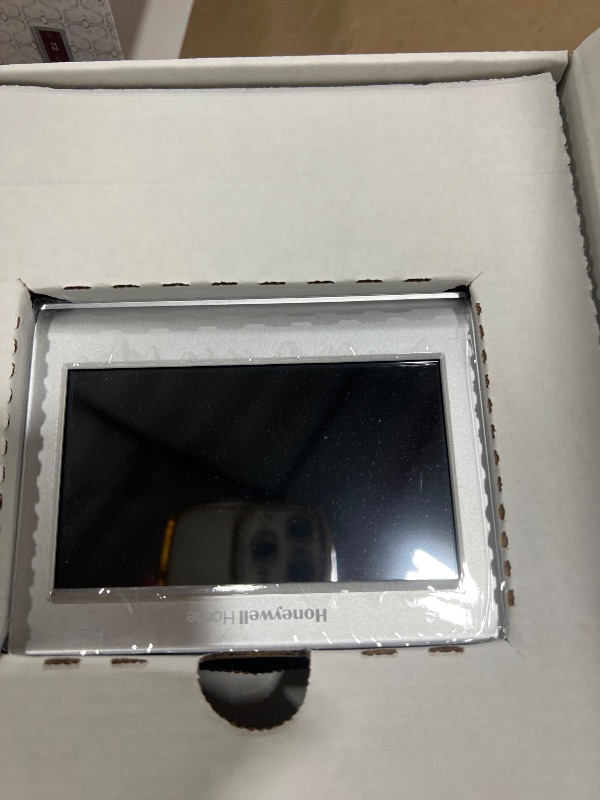 Photo 1 of Honeywell Home RTH9585WF1004 Wi-Fi Smart Color Thermostat, 7 Day Programmable, Touch Screen, Energy Star, Alexa Ready, Gray