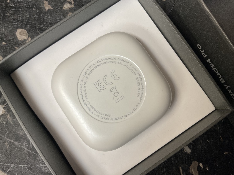 Photo 1 of ****NONFUNCTIONAL FOR PARTS ONLY****** **DOES NOT WORK**
Samsung Galaxy Buds 4 Pro (2026) AI True Wireless Bluetooth Earbuds, Hi-Res Audio, 2-Way Speaker, ANC 2.0, Optimized Comfort, IP57, Live Translation, White [US Version, 2 Yr Warranty]