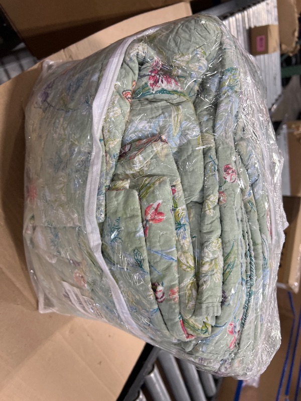 Photo 1 of QSH 3Pcs Green Floral Quilt Oversized Queen Size (102"x118") -100% Cotton Quilt Oversized Queen Set Summer Flower Bird Butterfly Printed Bedspread Coverlet Extra Soft Lightweight with Pillowcases