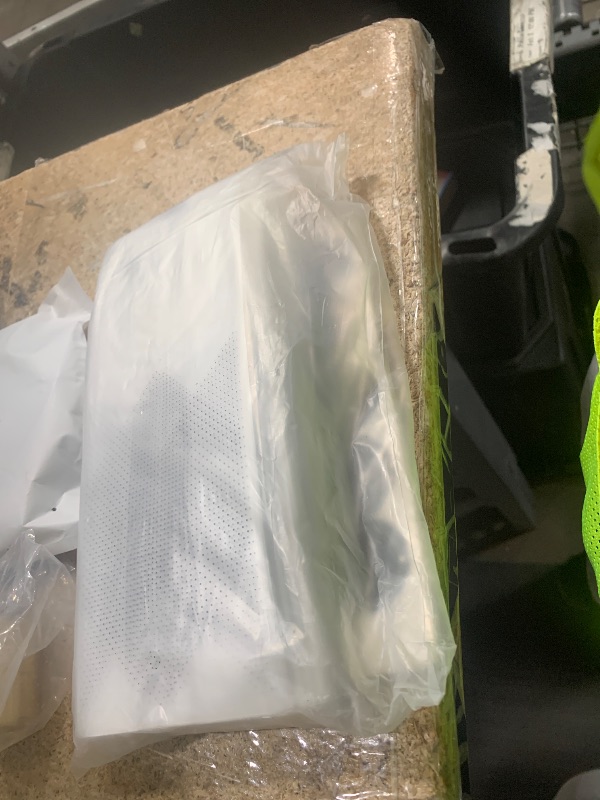 Photo 1 of (200Pcs)100pcs Translucent Plastic Bags/Bakery Bags with 100pcs Hand made Stickers for Cookie Cake Chocolate Candy Snack Wrapping Good for Bakery Party Supplies