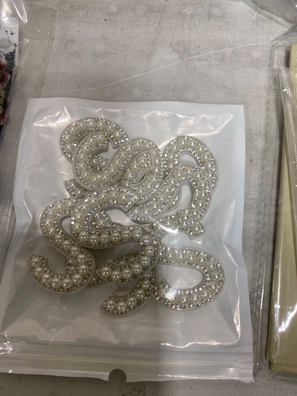 Photo 1 of 
decoration accessories