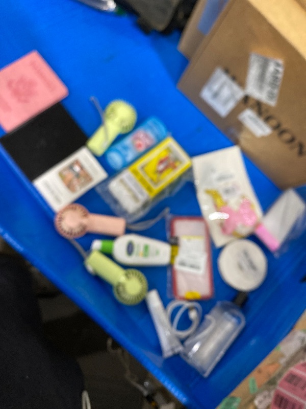 Photo 1 of ***Bundle of miscellaneous home goods