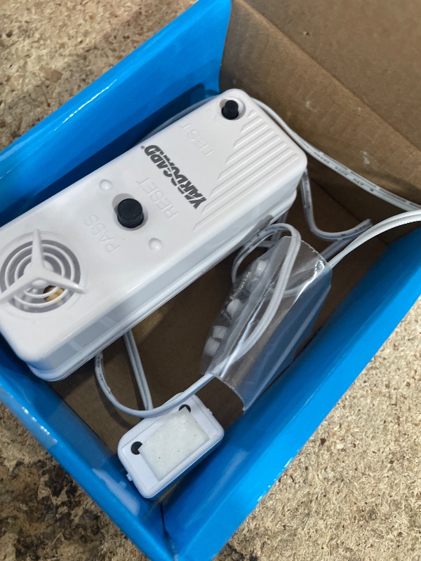 Photo 1 of ***MISSING PARTS*** Missing battery Door
Yardgard Door and Window Pool Alarm, Child Safety UL 2017 Compliant Alarm for Pool Gates and Sliding Doors, Weatherproof, Wireless, Work as a UL Compliant Siren, ETL Certified, Easy to Install, White
