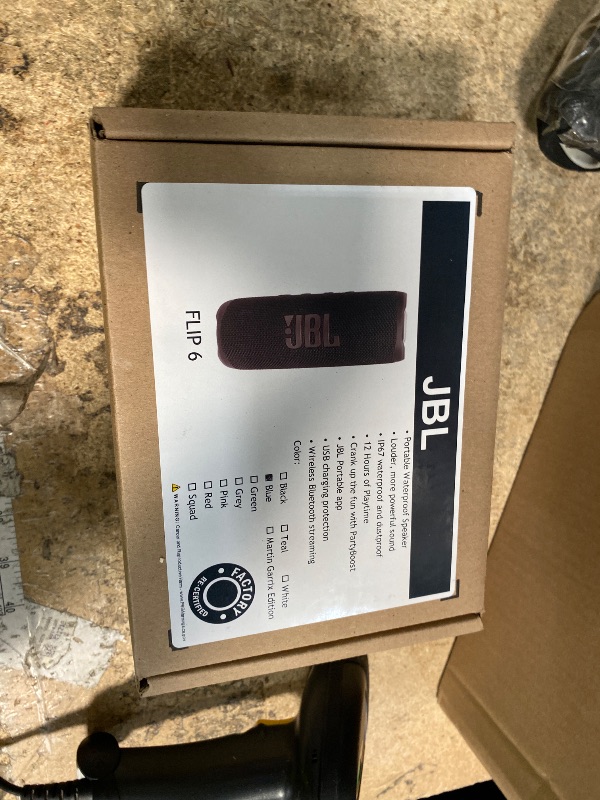 Photo 1 of (unfunctional) JBL Flip 6 - Portable Bluetooth Speaker - Blue (Renewed)