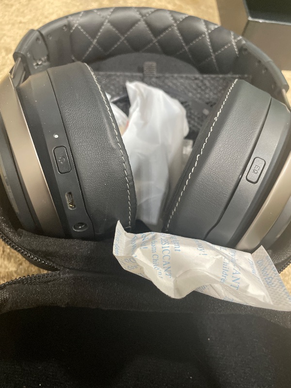 Photo 1 of *****SEES NOTES*****LucidSound LS50X Wireless Gaming Headset for Xbox One and Series X|S with Bluetooth